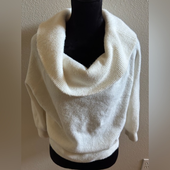 H&M OFF-THE-SHOULDER SWEATER - Picture 9 of 11